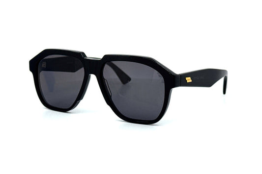 Bottega Veneta BV1034S Pilot Sunglasses in Grey Lenses With Black Frame, front view