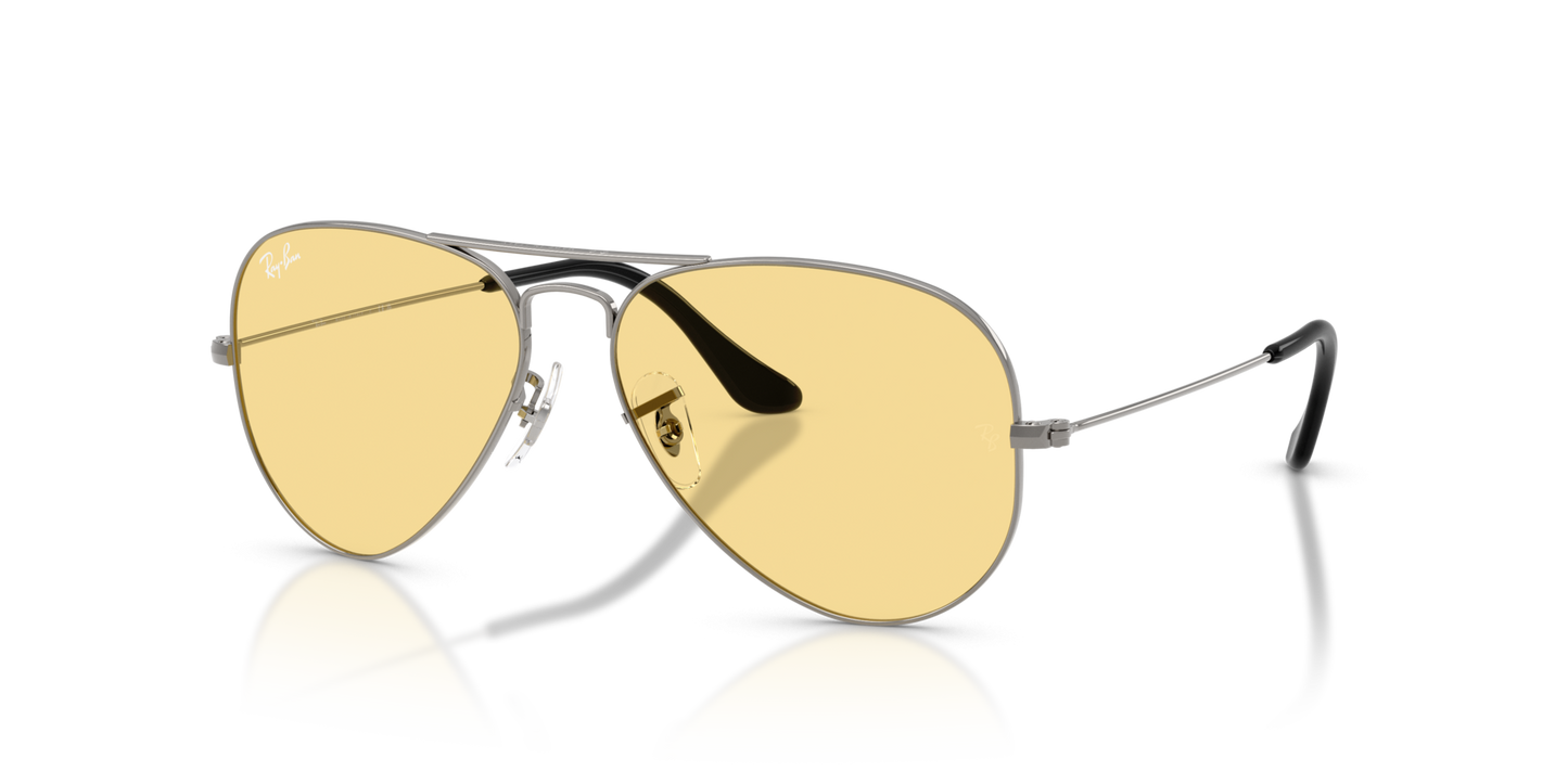 Ray-Ban RB3025 Aviator Sunglasses in Yellow/Gunmetal, angle view