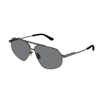 BLACK LENSES WITH BLACK FRAME